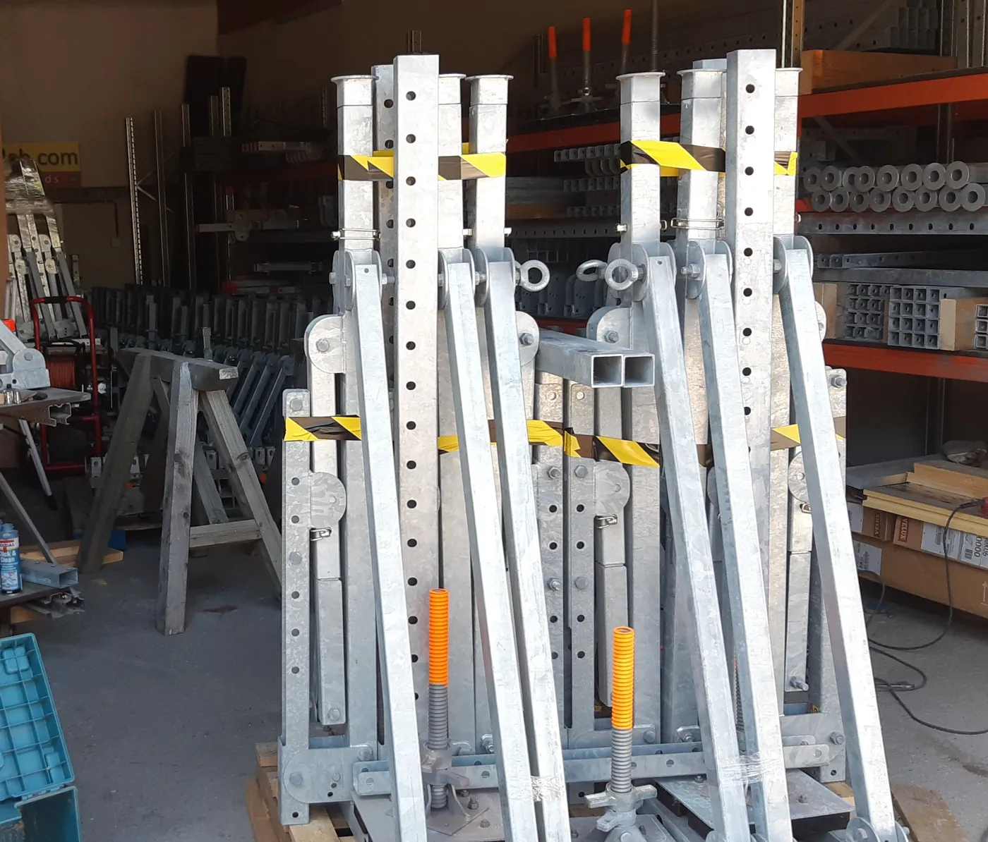 Bers Cradle B assemblés et réglés en hauteur dans l'atelier